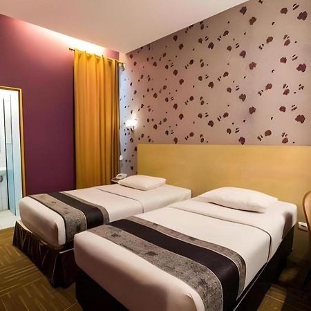 Mine Home Hotel By Sovia Bandung Buitenkant foto