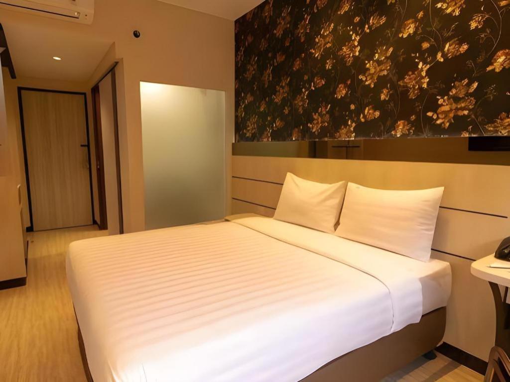 Mine Home Hotel By Sovia Bandung Buitenkant foto