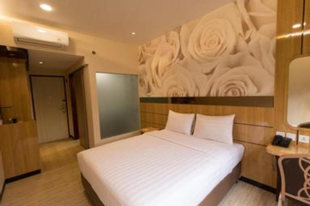 Mine Home Hotel By Sovia Bandung Buitenkant foto