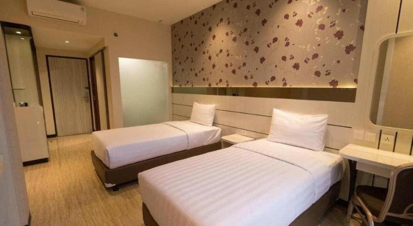 Mine Home Hotel By Sovia Bandung Buitenkant foto