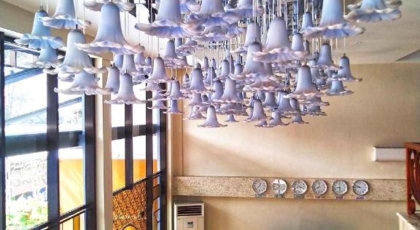 Mine Home Hotel By Sovia Bandung Buitenkant foto