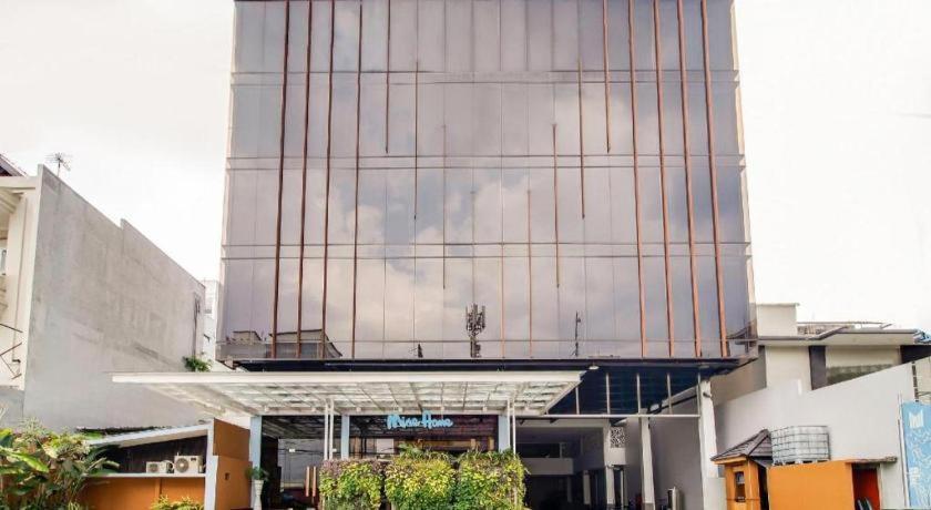 Mine Home Hotel By Sovia Bandung Buitenkant foto