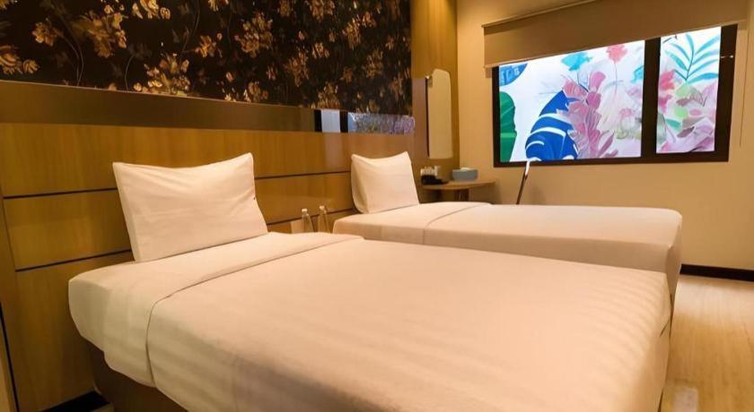 Mine Home Hotel By Sovia Bandung Buitenkant foto