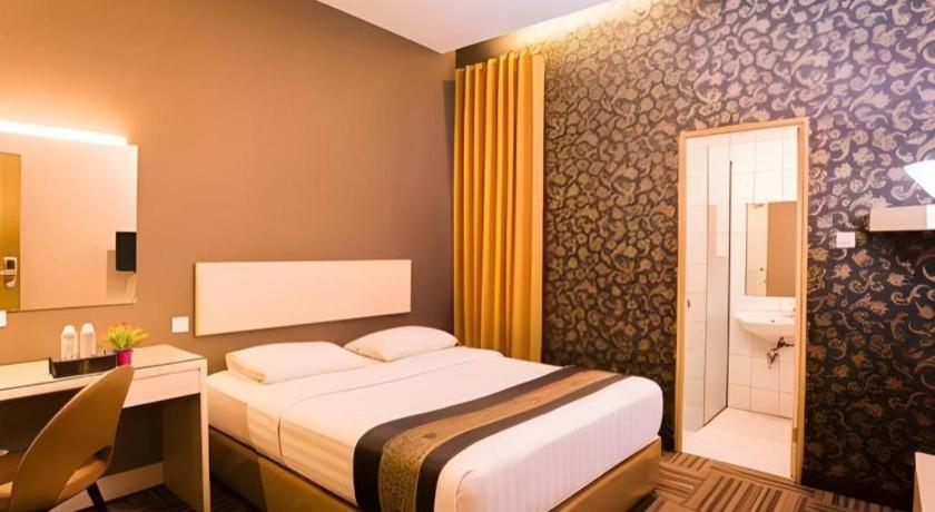Mine Home Hotel By Sovia Bandung Buitenkant foto